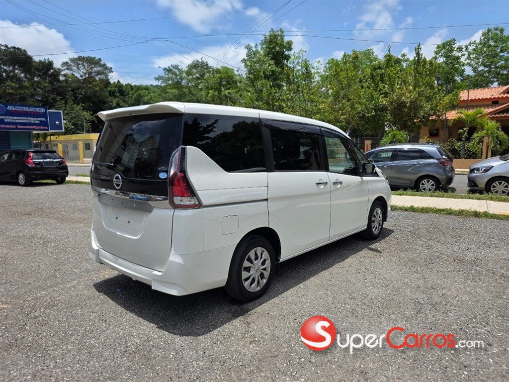 2021 Nissan Serena — foto 7 / 12