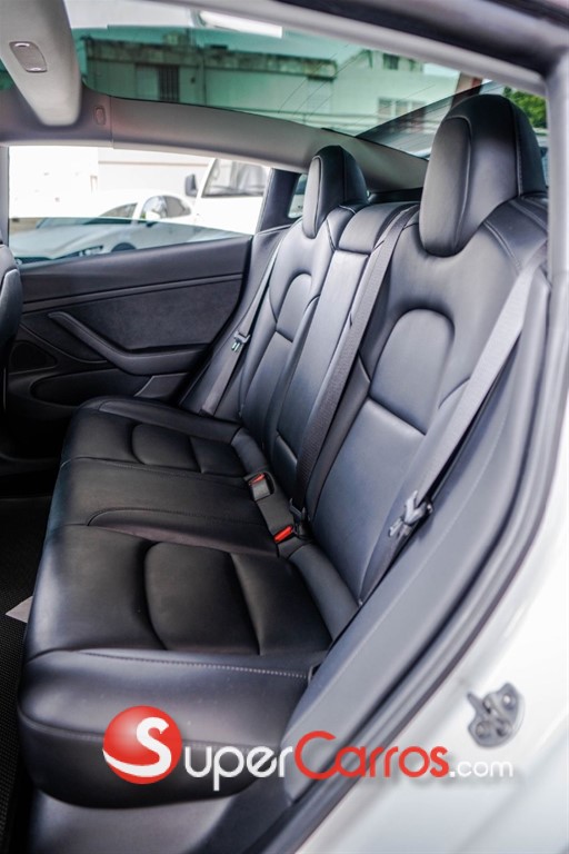 2021 Tesla Model 3 Long Range — foto 6 / 11