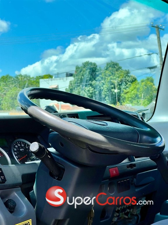 2013 Isuzu NQR 16 Pies — foto 7 / 11