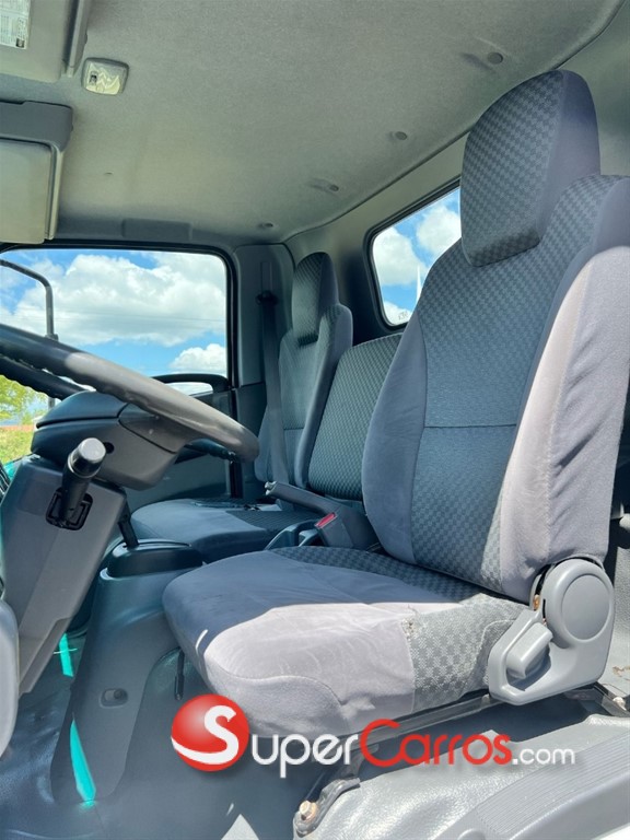 2013 Isuzu NQR 16 Pies — foto 8 / 11