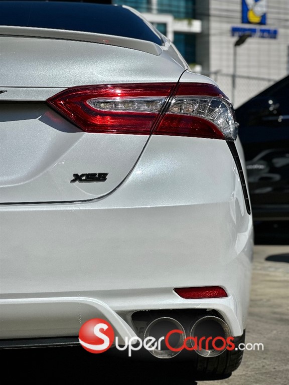 2019 Toyota Camry XSE — foto 4 / 12
