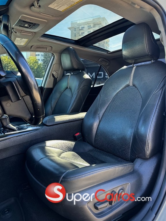 2019 Toyota Camry XSE — foto 8 / 12