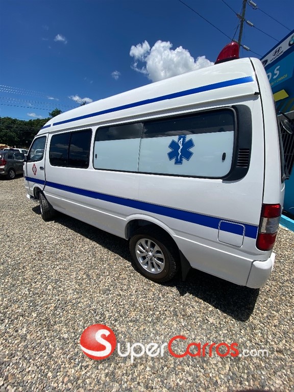 2025 Nissan Urvan Cargo — foto 5 / 9