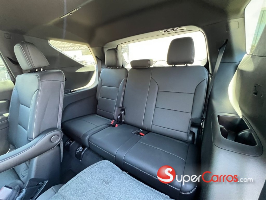 2026 Chevrolet Traverse LT — foto 9 / 12