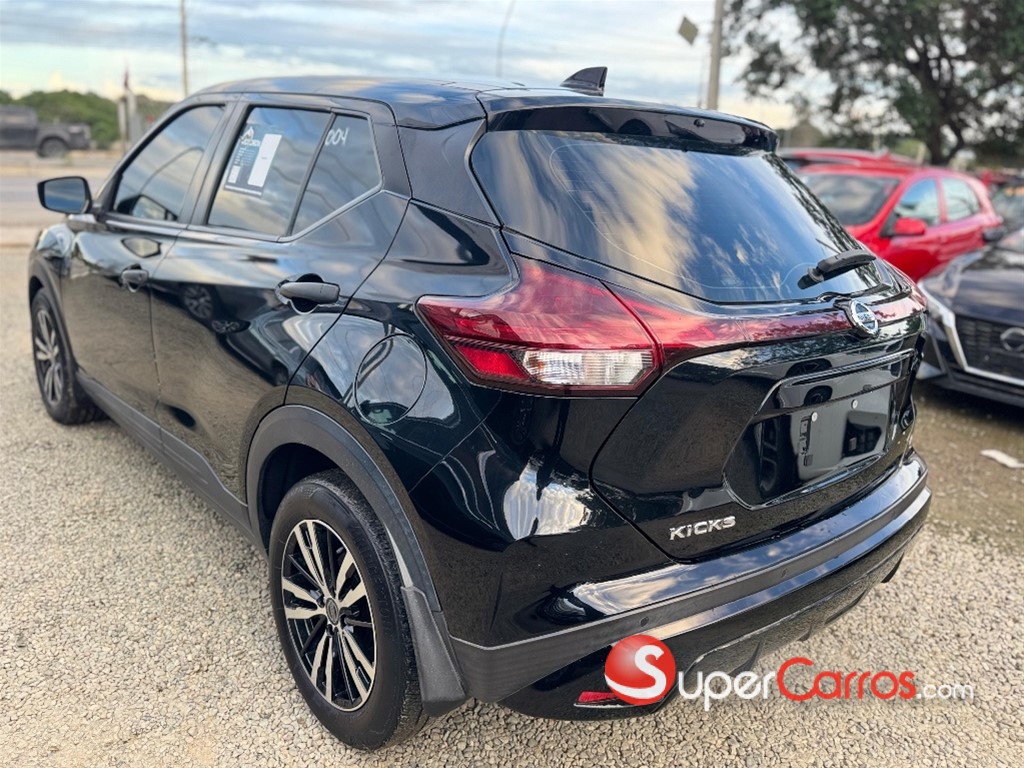 2021 Nissan Kicks — foto 4 / 10