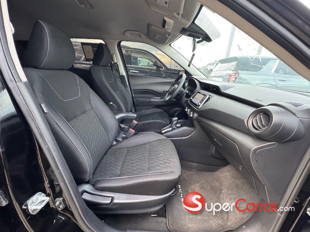 2021 Nissan Kicks — foto 8 / 10