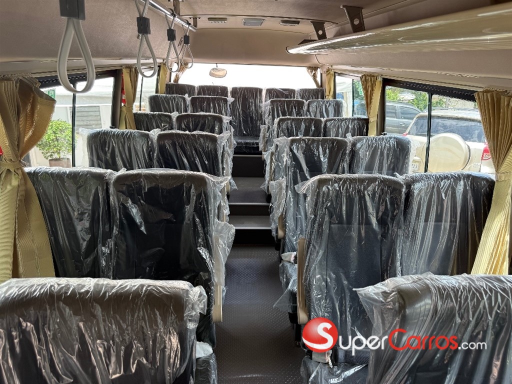 2024 Toyota Coaster — foto 4 / 12