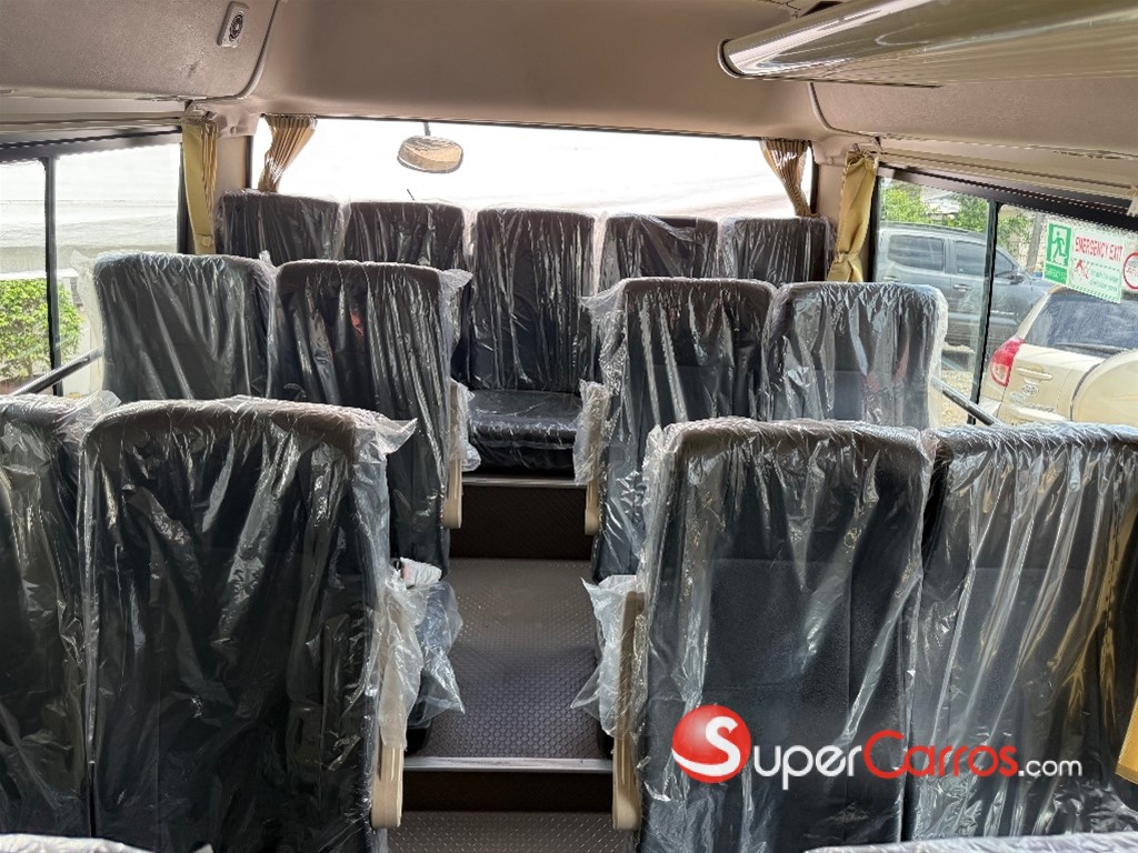 2024 Toyota Coaster — foto 5 / 12