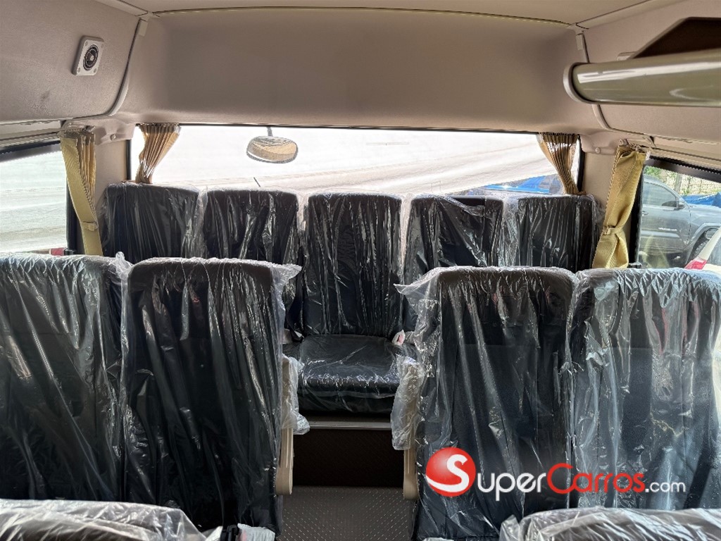 2024 Toyota Coaster — foto 6 / 12