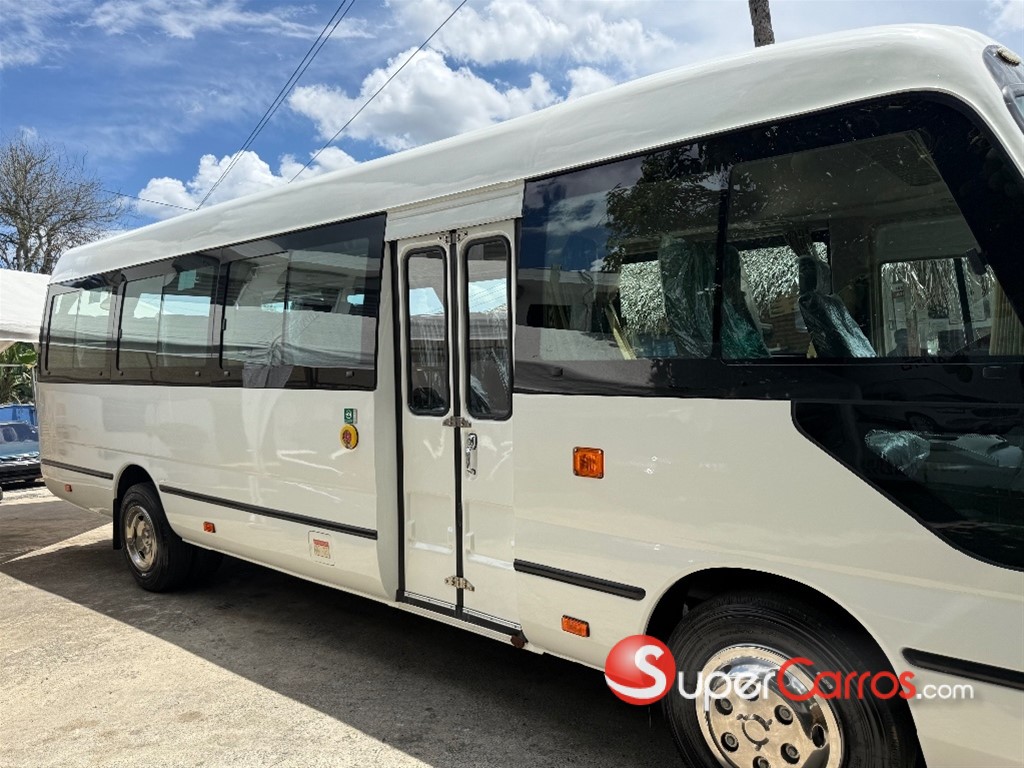 2024 Toyota Coaster — foto 10 / 12