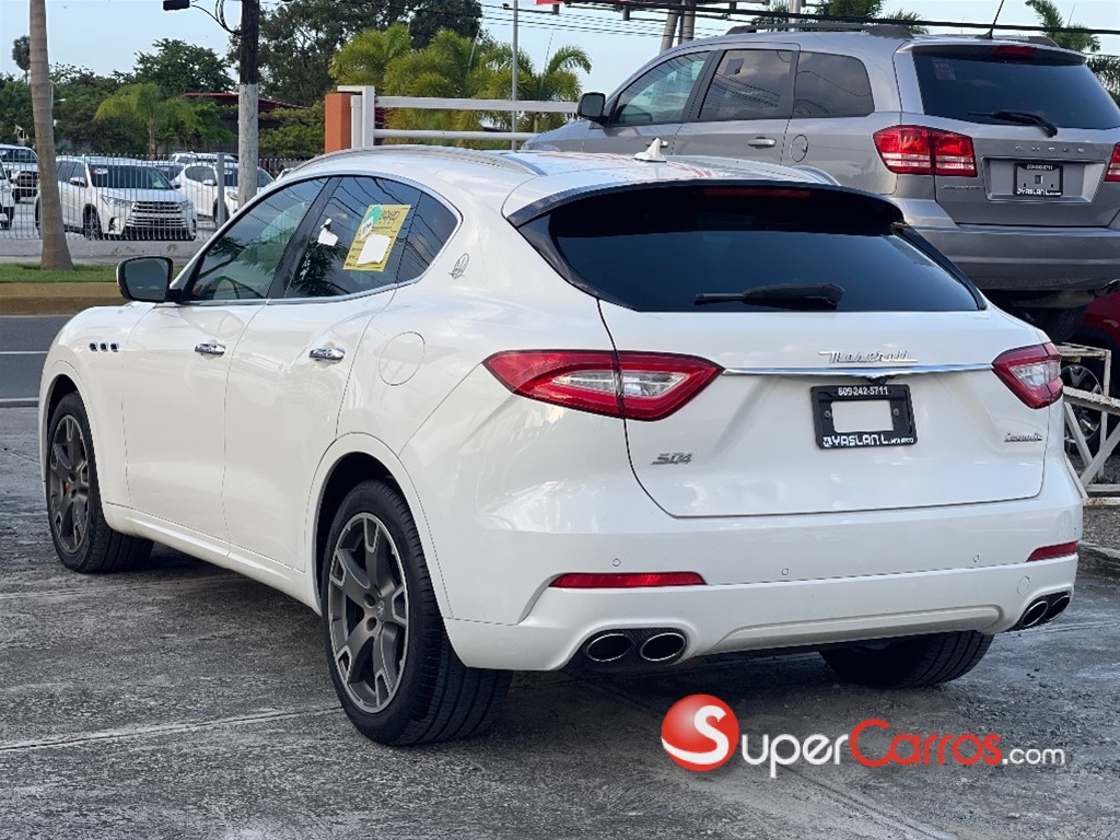 2019 Maserati Levante SQ4 — foto 9 / 12