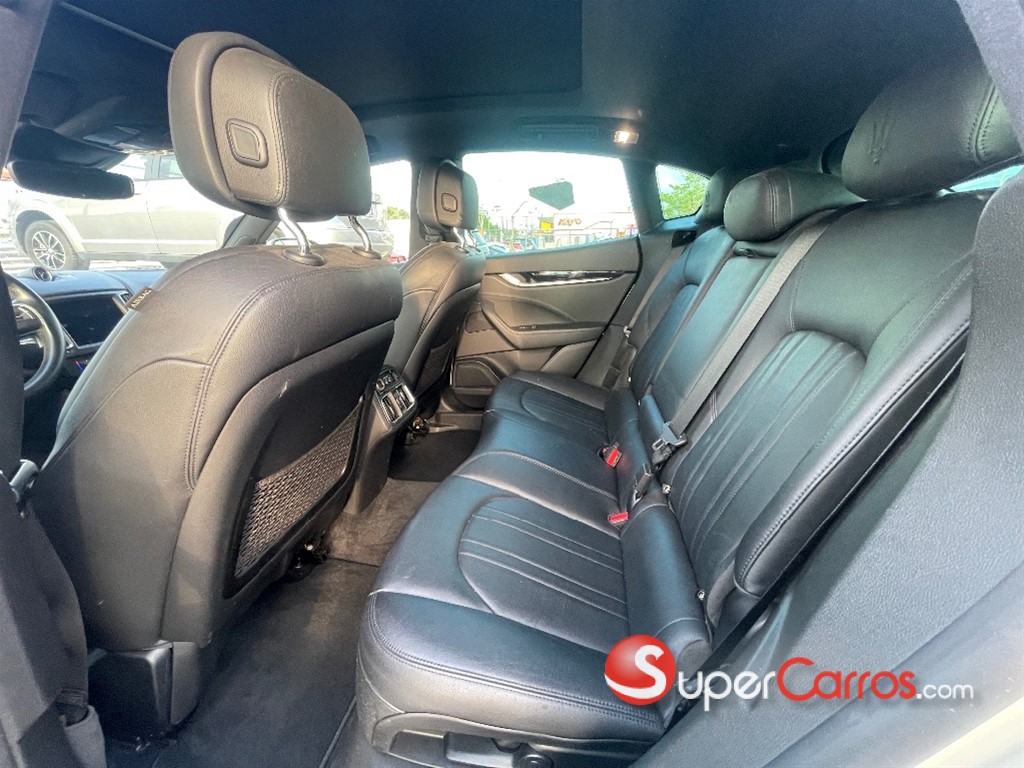 2019 Maserati Levante SQ4 — foto 11 / 12