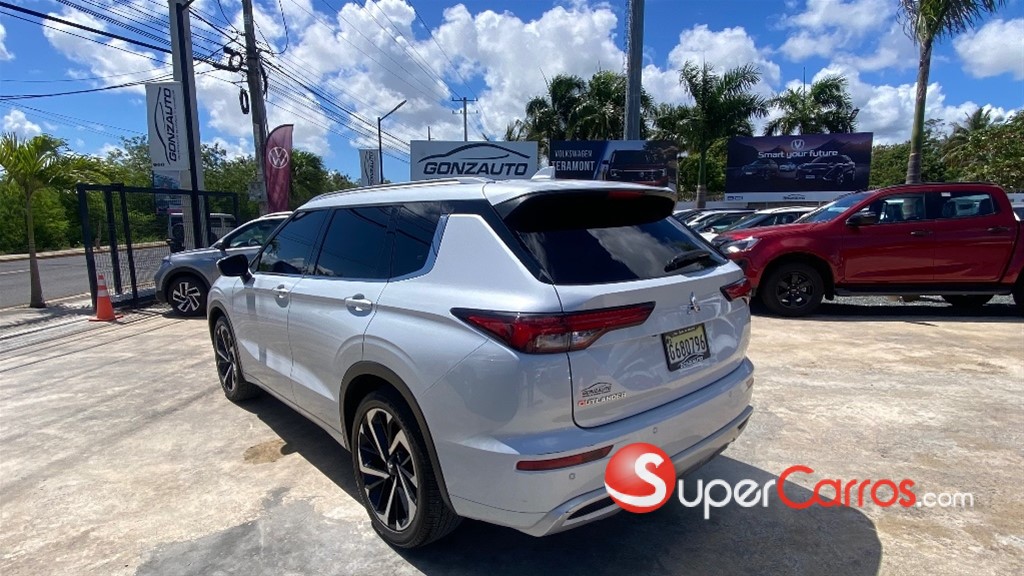 2024 Mitsubishi Motors Outlander Limited — foto 4 / 12