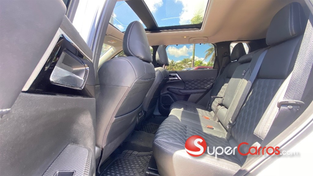 2024 Mitsubishi Motors Outlander Limited — foto 8 / 12