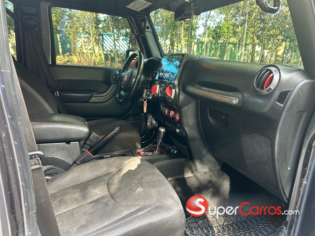 2017 Jeep Wrangler Unlimited Sport — foto 8 / 9