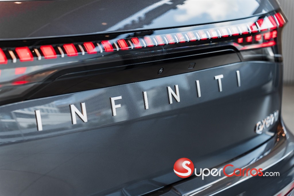 2026 Infiniti QX-80 — foto 6 / 11