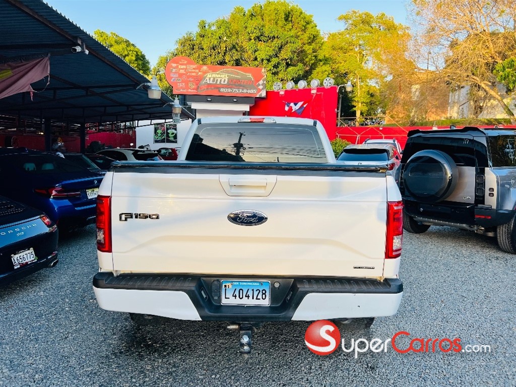 2015 Ford F 150 XL — foto 7 / 11