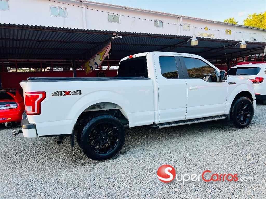 2015 Ford F 150 XL — foto 8 / 11