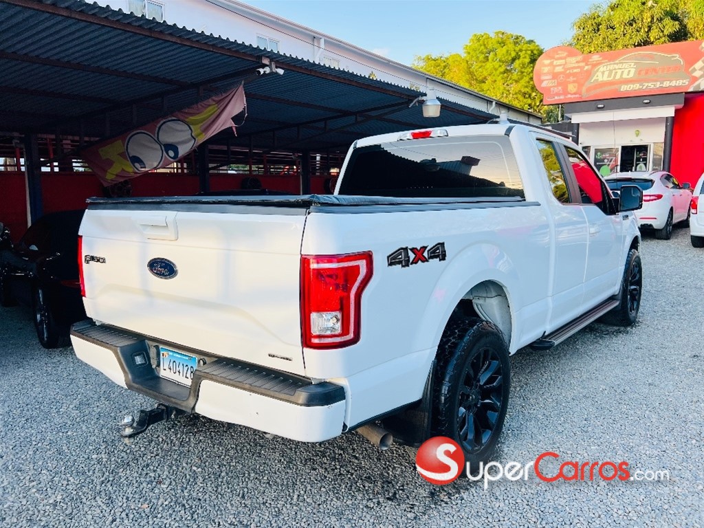 2015 Ford F 150 XL — foto 9 / 11