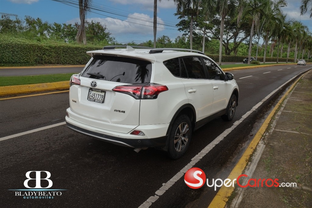 2019 Toyota RAV4 — foto 4 / 10