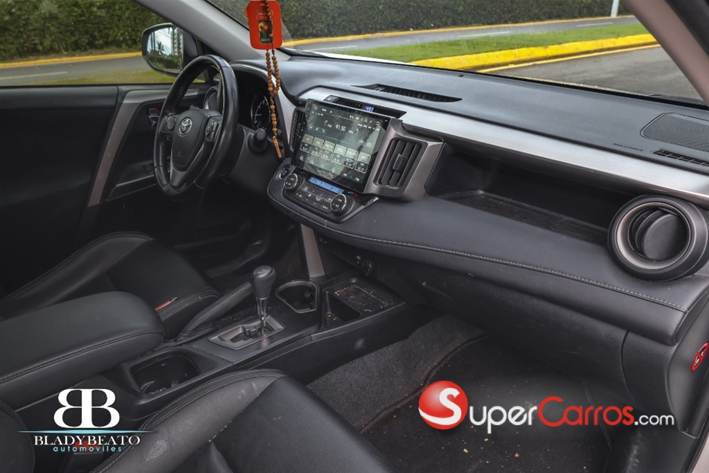 2019 Toyota RAV4 — foto 7 / 10