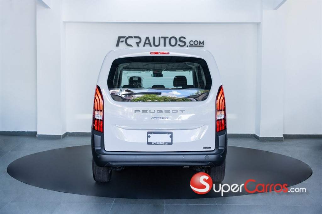 2027 Peugeot Rifter — foto 7 / 12