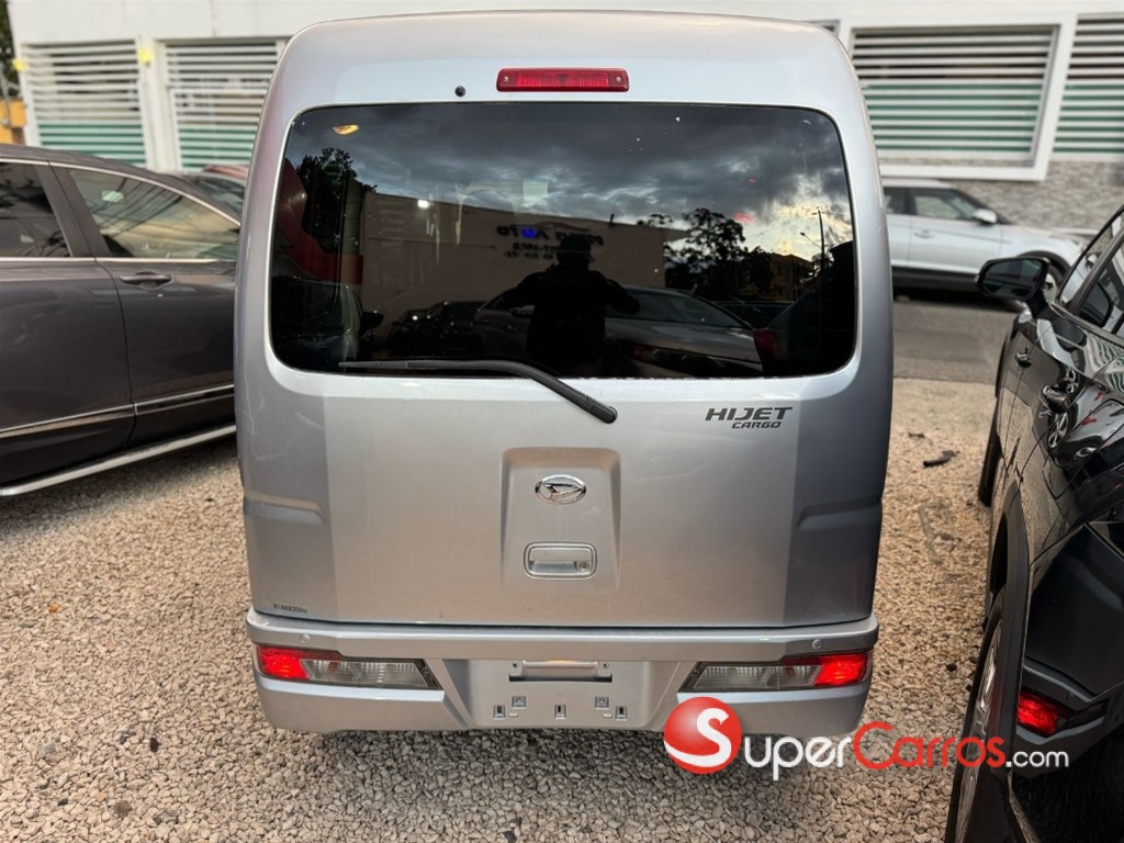 2020 Daihatsu Hijet Minivan — foto 3 / 7