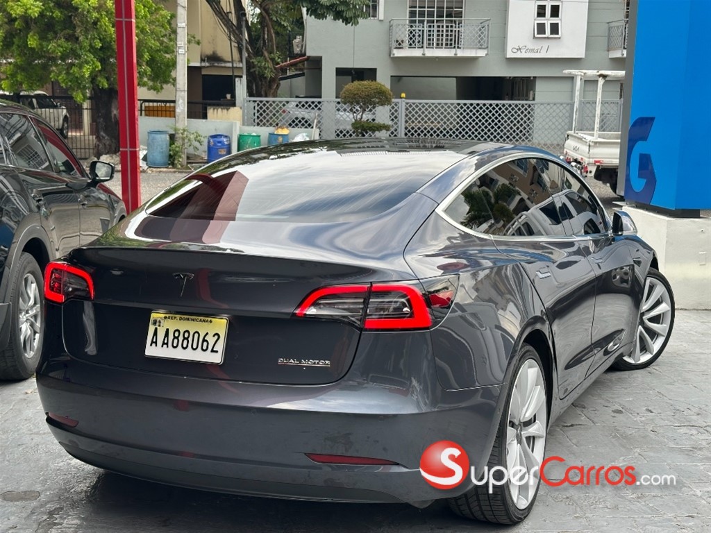 2019 Tesla Model 3 Performace — foto 2 / 6