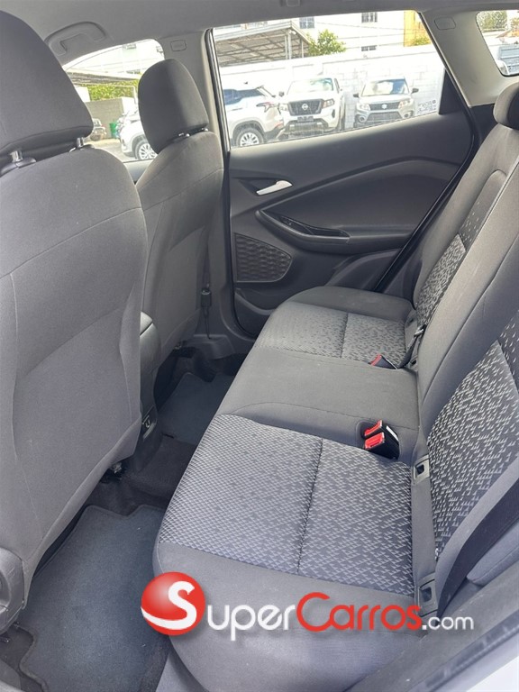 2023 Chevrolet Tracker LS — foto 9 / 11