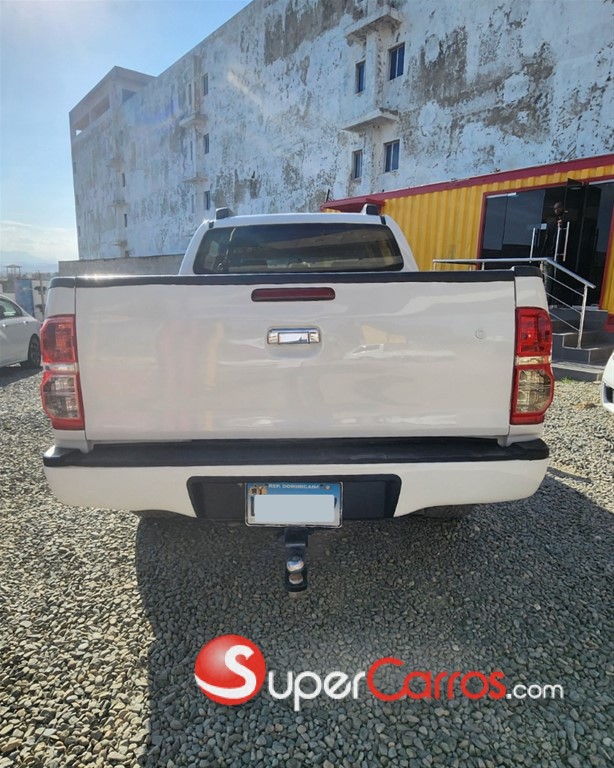 2010 Toyota Hilux — foto 4 / 10