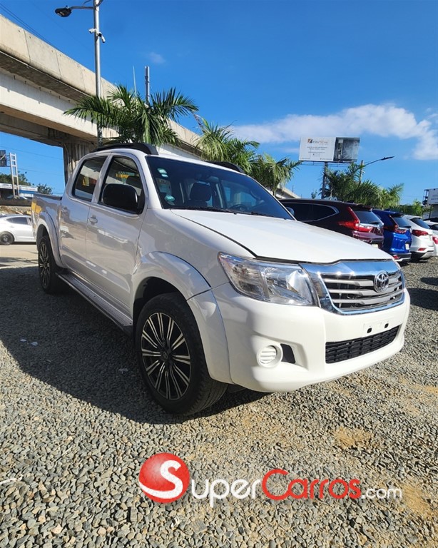 2010 Toyota Hilux — foto 6 / 10
