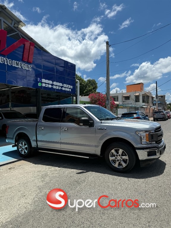 2020 Ford F 150 XLT — foto 7 / 9