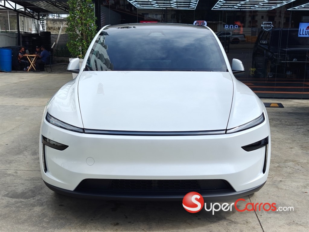 2026 Tesla Model Y Long Range — foto 2 / 7