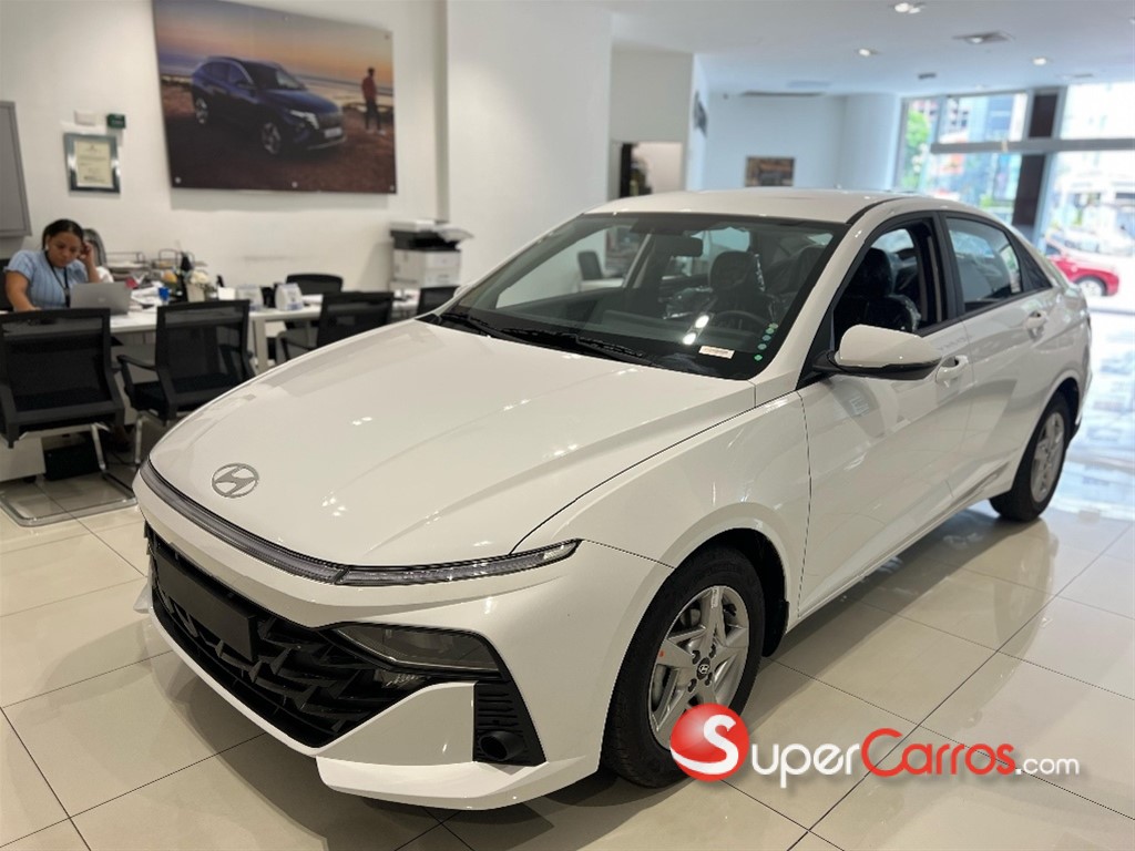 2026 Hyundai Accent — foto 2 / 9