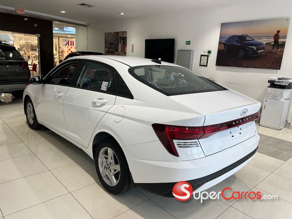 2026 Hyundai Accent — foto 4 / 9