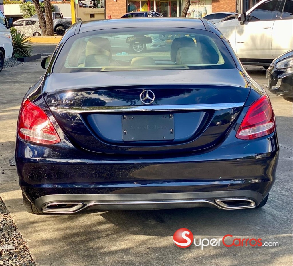 2017 Mercedes-Benz Clase C 300 — foto 4 / 12