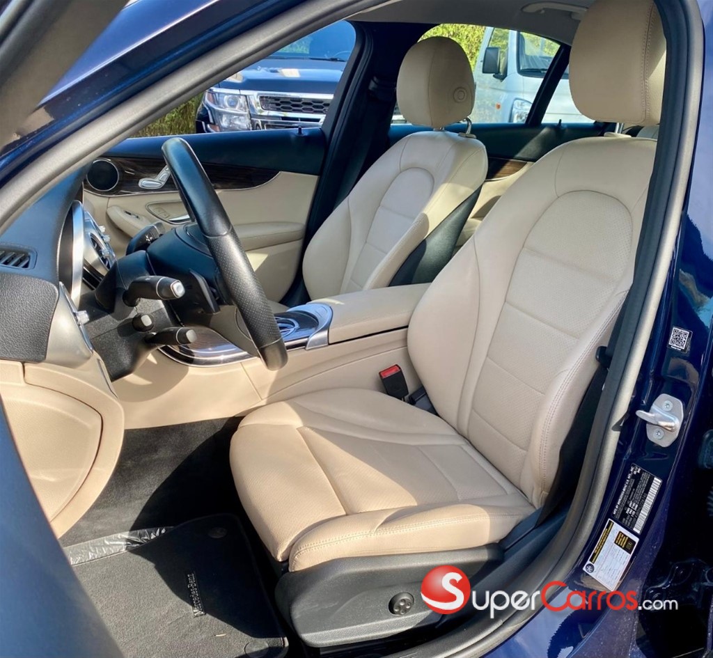2017 Mercedes-Benz Clase C 300 — foto 8 / 12