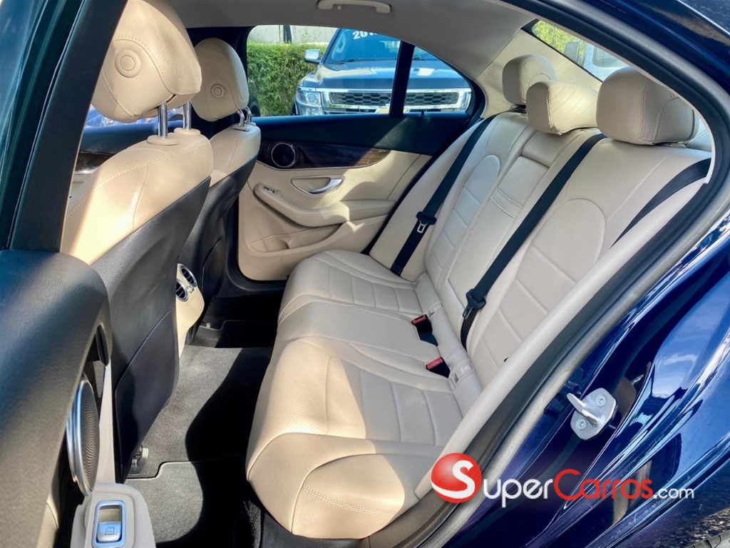 2017 Mercedes-Benz Clase C 300 — foto 9 / 12
