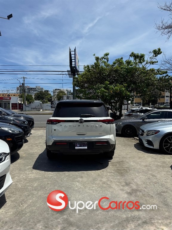 2023 Nissan Pathfinder Advance — foto 7 / 12