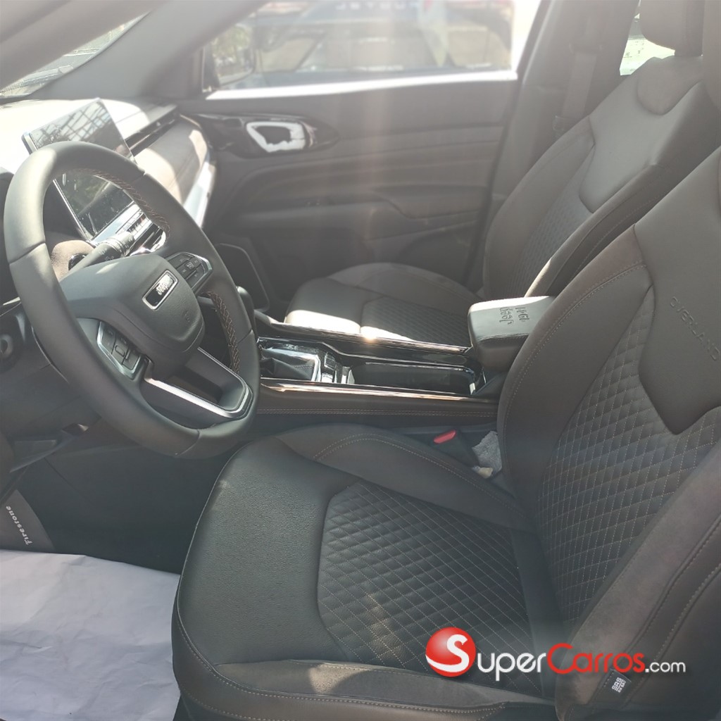 2024 Jeep Commander Overland — foto 5 / 11
