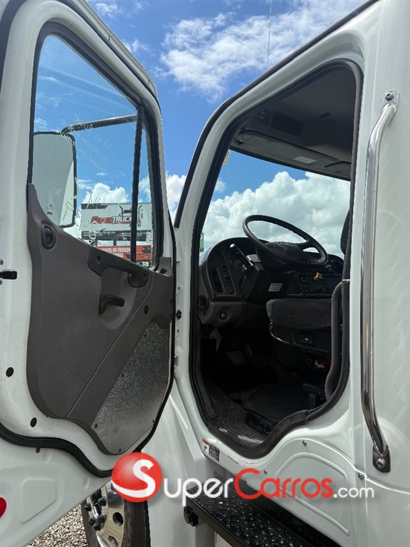 2020 Freightliner Camion — foto 3 / 6