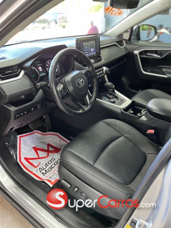 2021 Toyota RAV4 XLE Hybrid — foto 3 / 12