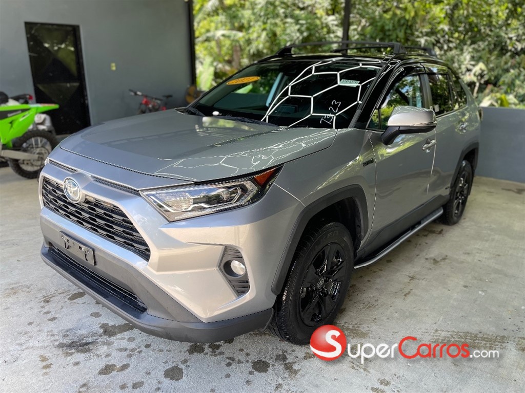 2021 Toyota RAV4 XLE Hybrid — foto 9 / 12