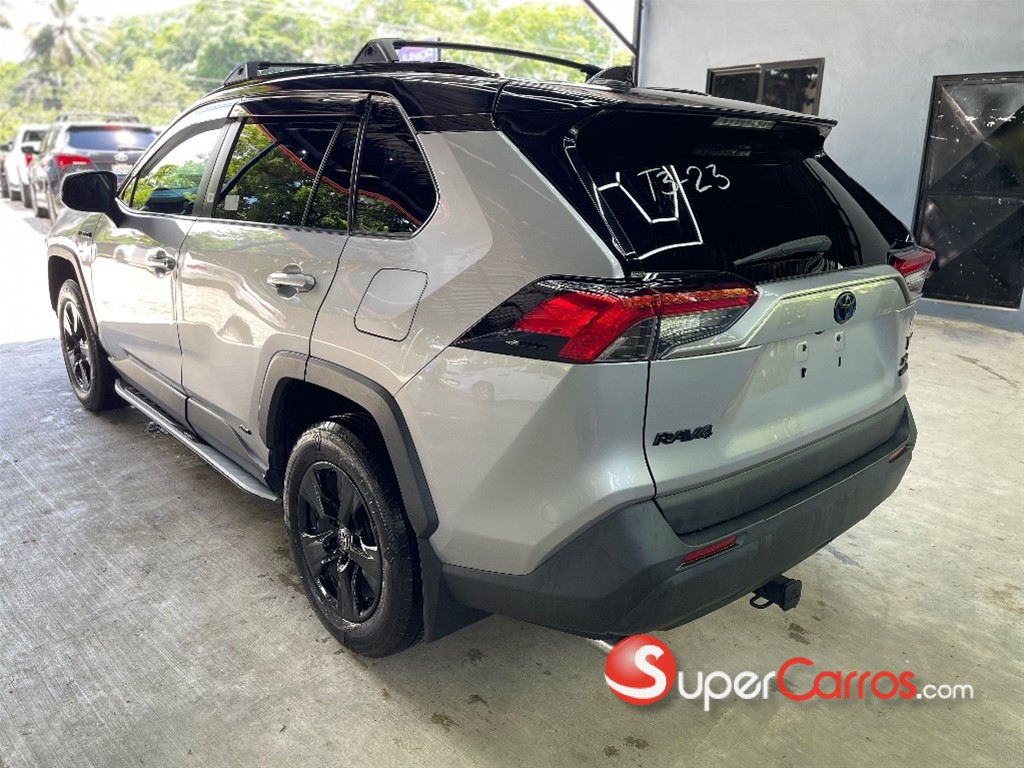 2021 Toyota RAV4 XLE Hybrid — foto 12 / 12