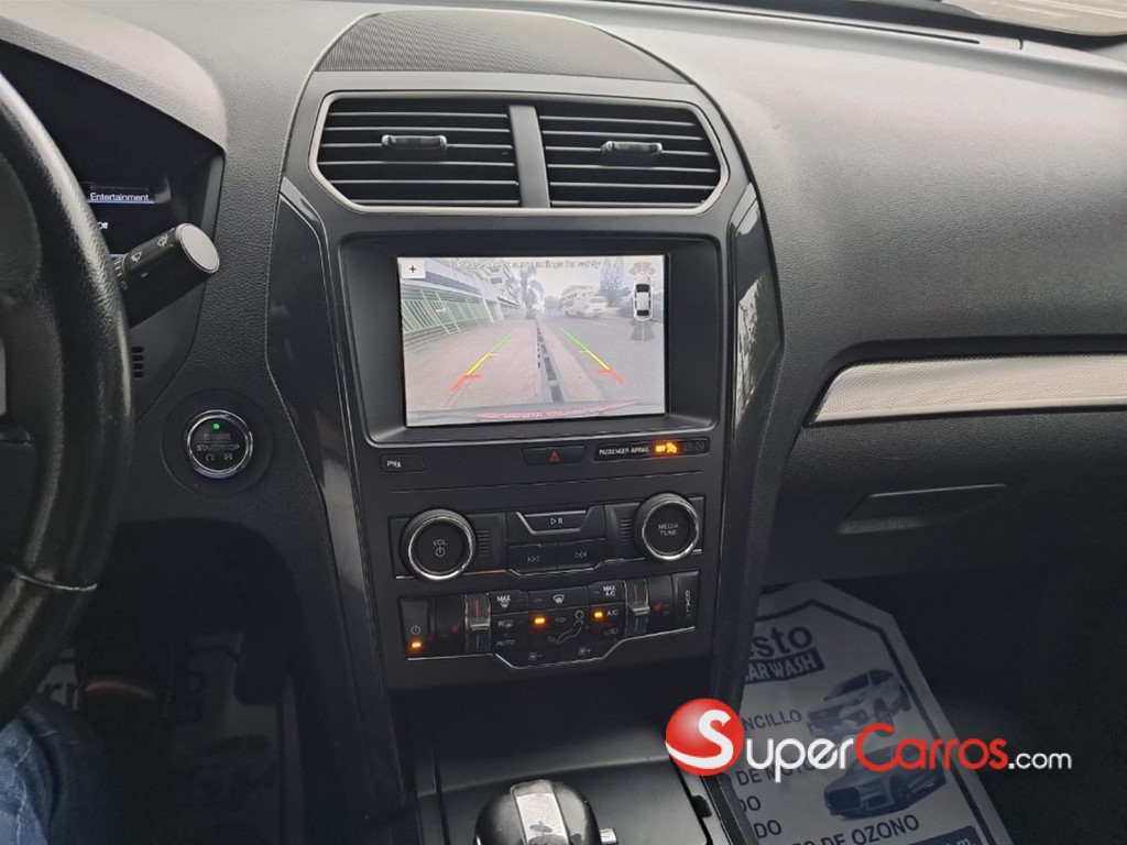 2019 Ford Explorer XLT 4WD — foto 9 / 9