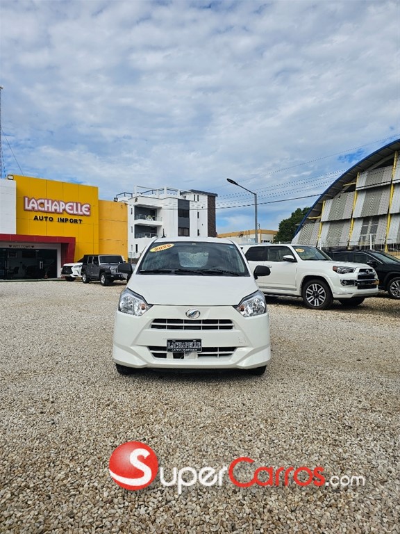 2021 Daihatsu Mira — foto 2 / 9