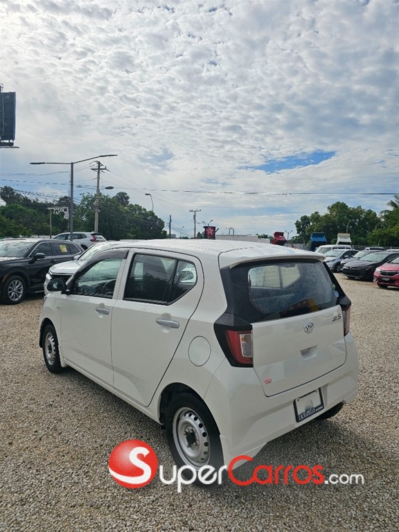 2021 Daihatsu Mira — foto 3 / 9