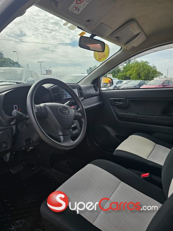 2021 Daihatsu Mira — foto 8 / 9