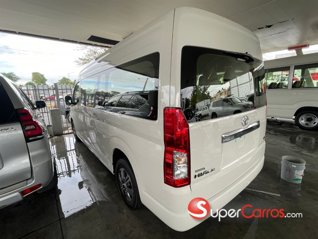 2025 Toyota Hiace GL — foto 7 / 8