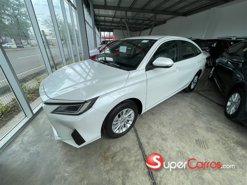 2025 Toyota Yaris E
